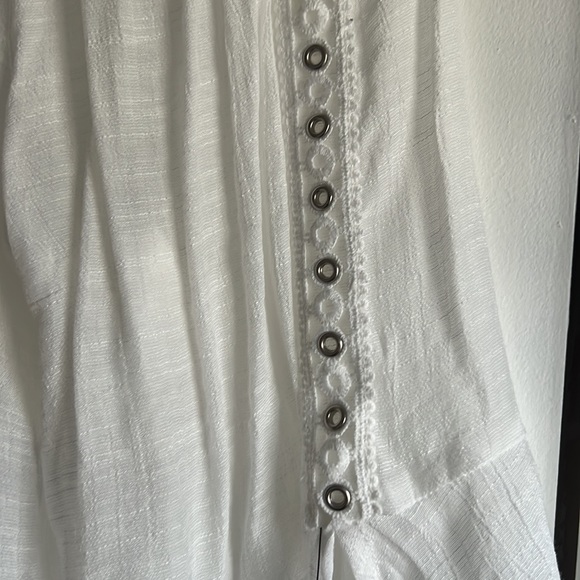 White, never worn - Picture 2 of 3